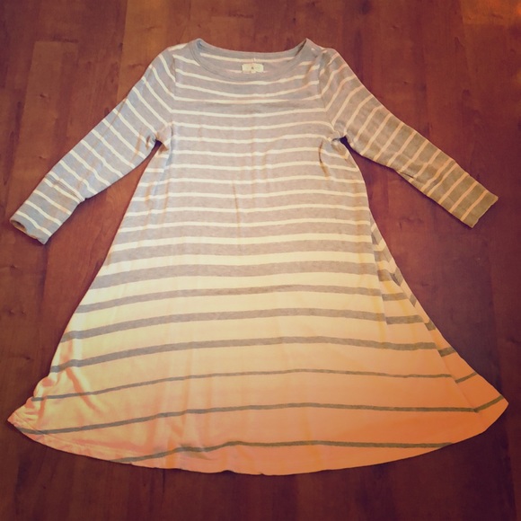 Lou & Grey Dresses & Skirts - Lou & Grey stripped dress